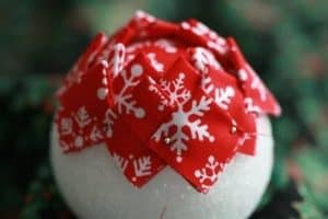 Szyszki z kul styropianowych Szyszki