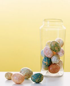 Malowanie jaj w barwniku z dodatkiem oleju Malowanie jaj w barwniku z dodatkiem oleju